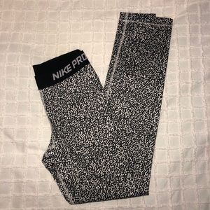 Nike Pro Patterned Full Length Leggings